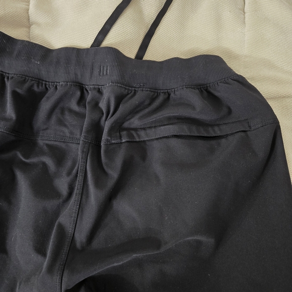 lululemon athletica Men's Black Joggers - Picture 10 of 10